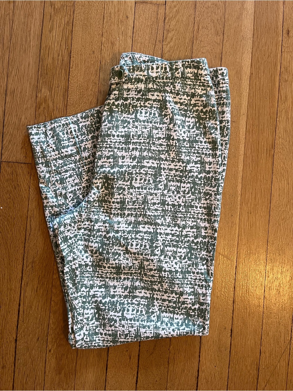 Peserico Green and White Patterned Pedal Pushers
